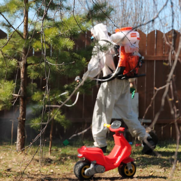 Обработка участка от клещей в Камышине?